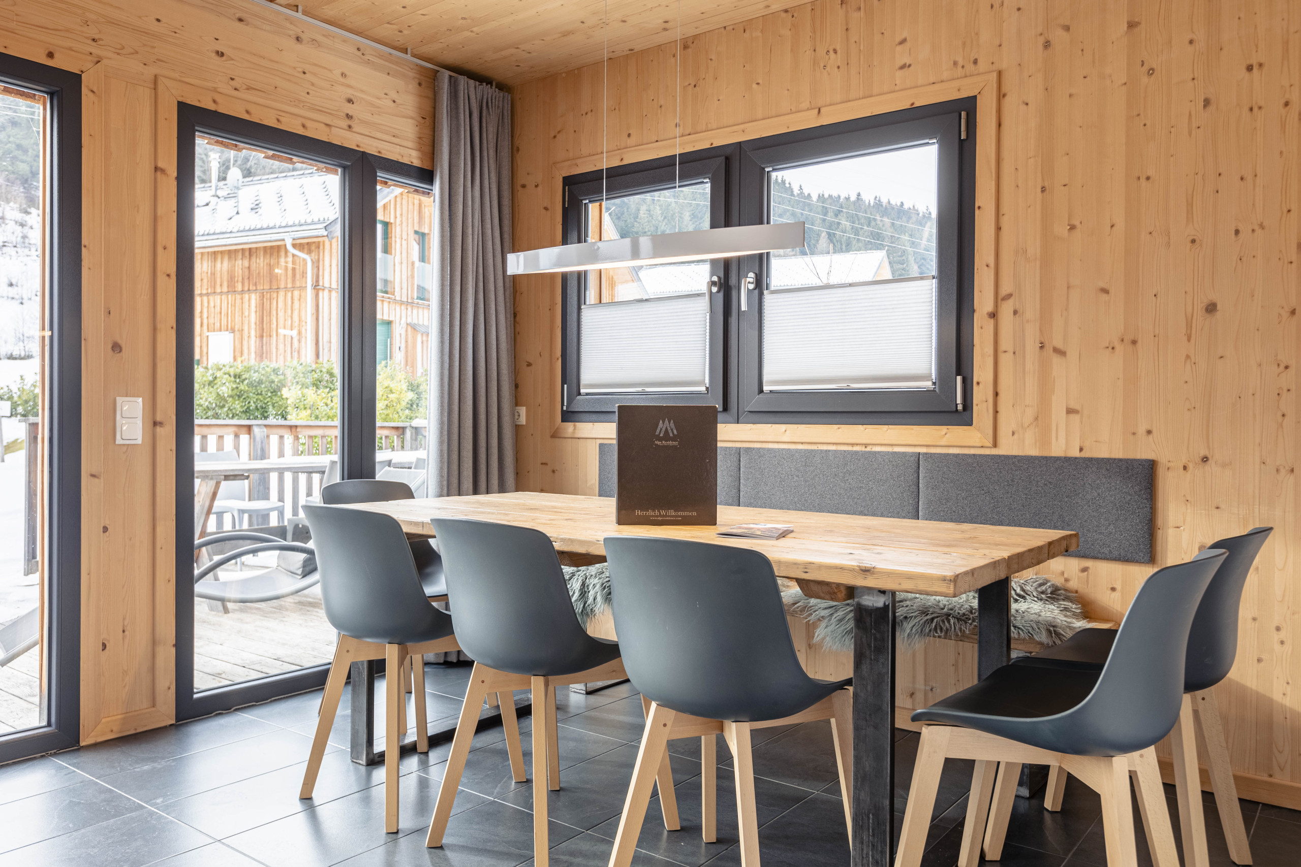 Chalet # 24A Mit 4 Schlafzimmer, Sauna &amp; Whirlpool - Chalets In St throughout Chalet 4 Schlafzimmer