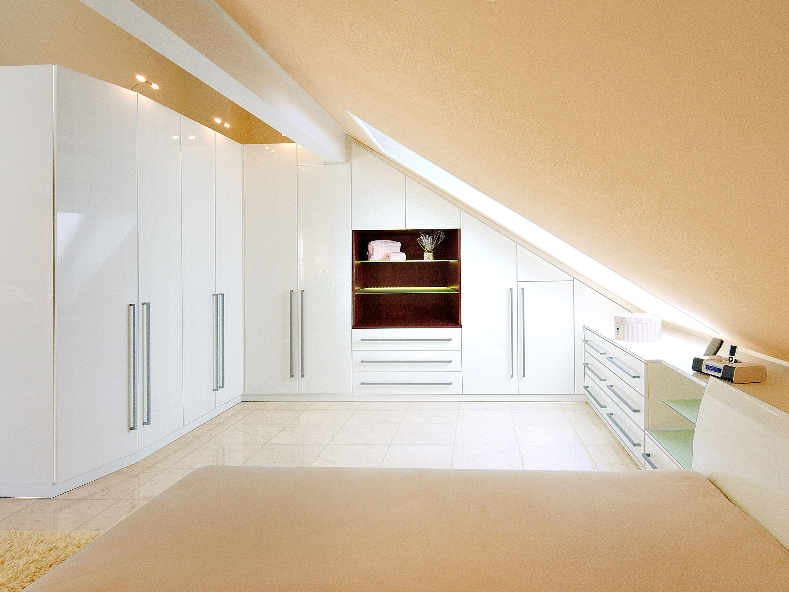 Dachschrägenschrank Nach Maß | Urbana Möbel München within Schlafzimmer Schrank Dachschräge