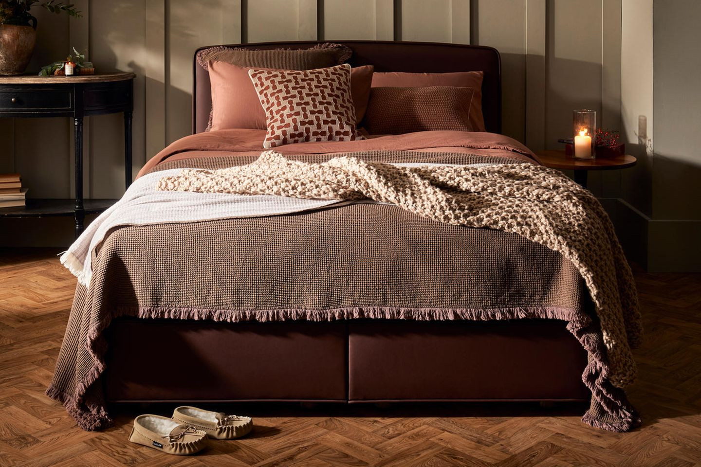 Gemütliches Schlafzimmer In Brauntönen - [Schöner Wohnen] throughout Braunes Schlafzimmer