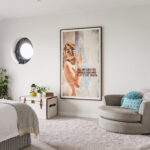 Großes Gerahmtes Poster Im Schlafzimmer … – Bild Kaufen – 13393199 Regarding Schlafzimmer Poster