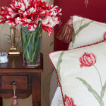 Schlafzimmer Mit Schnittblumen Und … – Bild Kaufen – 13575943 regarding Schnittblumen Im Schlafzimmer