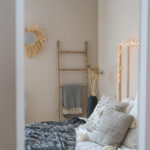 Schlafzimmer Streichen Mit Beiger Wandfarbe Und Einrichtungsideen Within Schlafzimmer Wandfarbe Beige