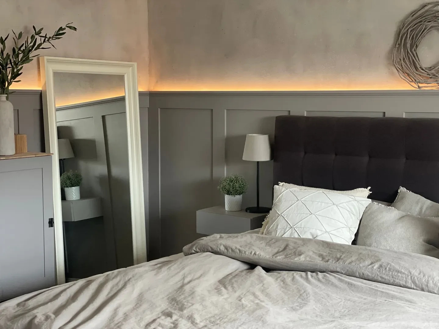 Wandgestaltung Schlafzimmer: Ideen &amp; Die Richtige Farbwahl! with Schlafzimmer Streichen