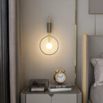Wandleuchte Im Schlafzimmer Mit Minimalistischem Design Kreis Pertaining To Wandleuchte Für Schlafzimmer